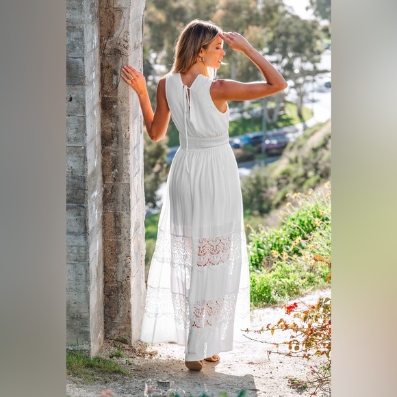 Cupshe  Lace Deep Plunge Maxi Dress Wedding Sleeveless Beach Sz Small - Picture 2 of 15